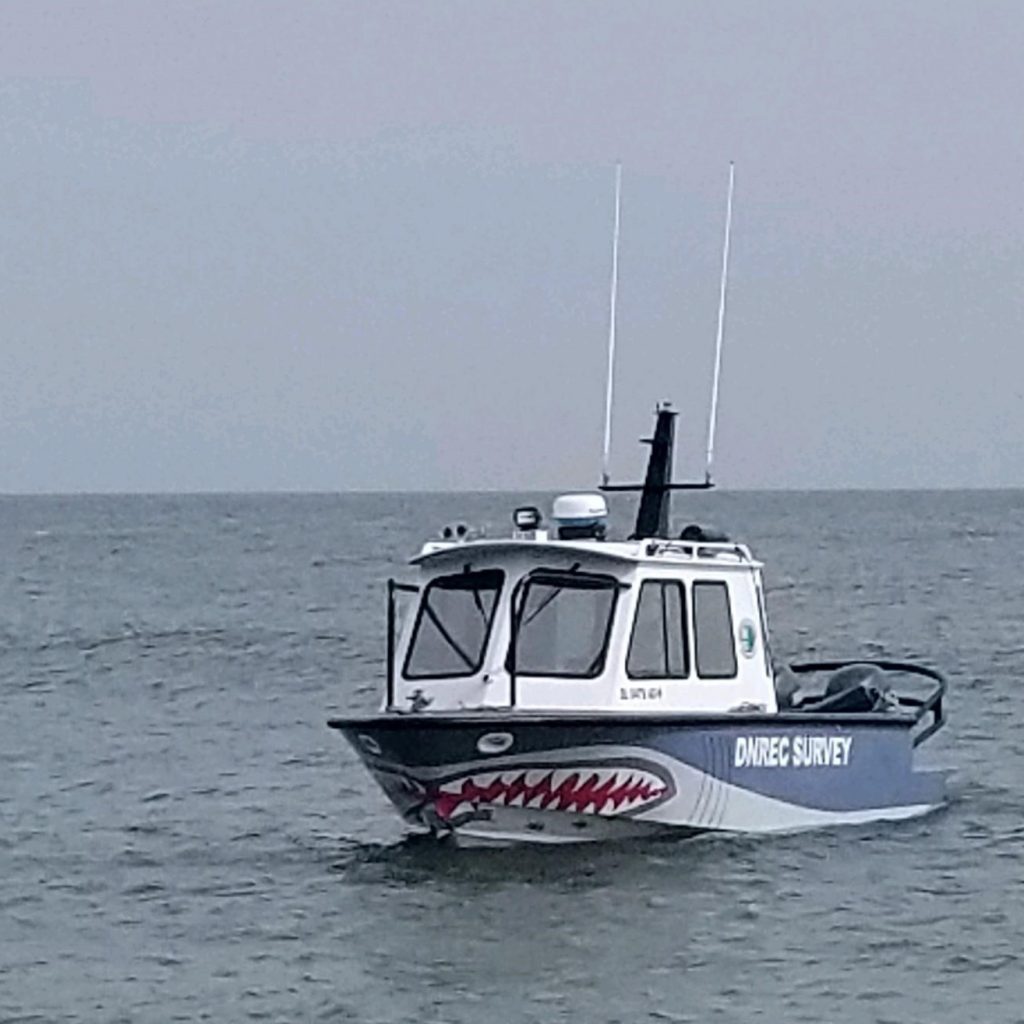 DNREC survey boat (Photo: DNREC Shoreline & Waterway Section)